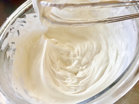 デコレーションに最適♫ダレないホイップクリーム